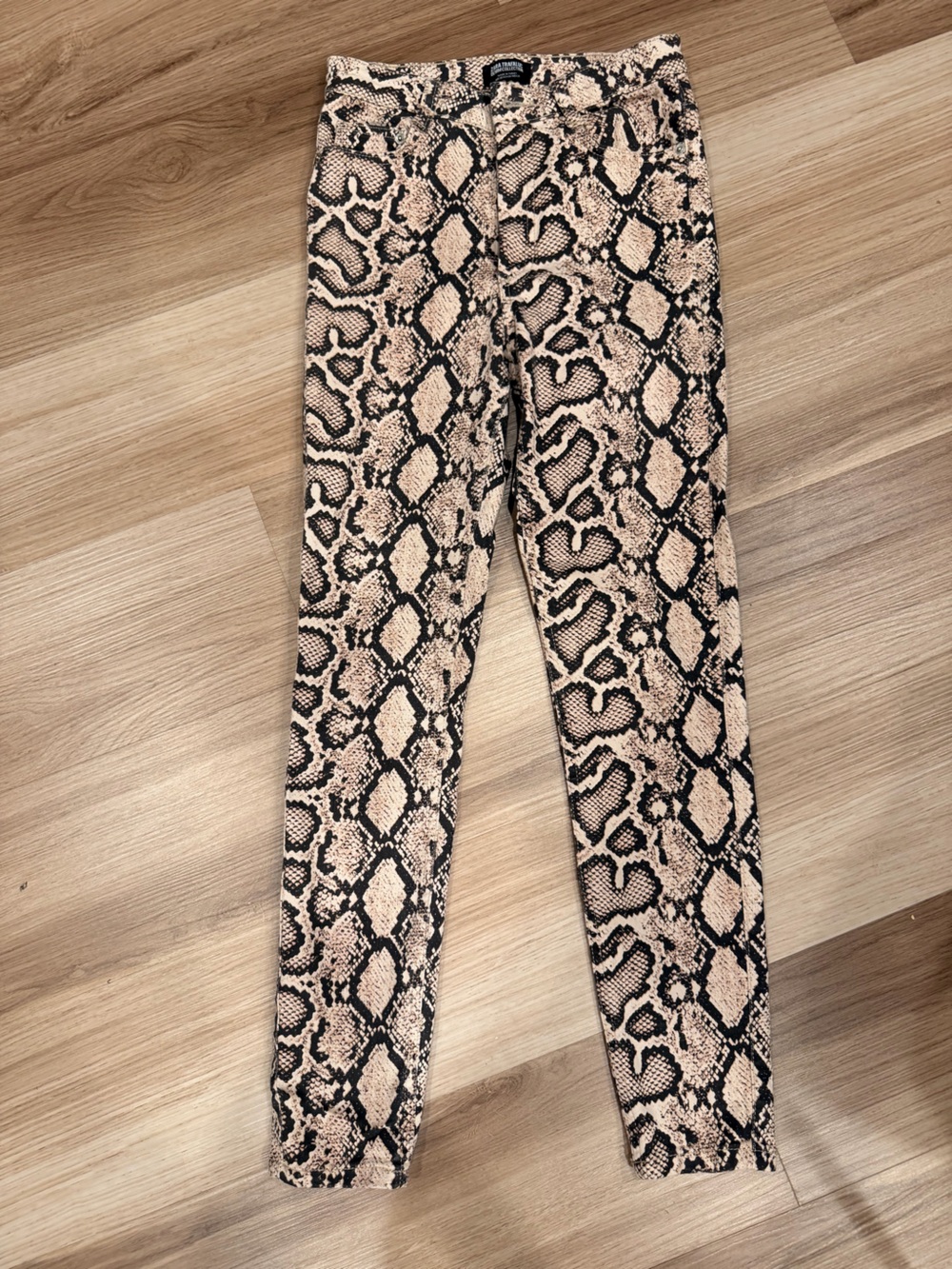 Zara Beige and Black Snake-Pattern Reptile Habitat Liner